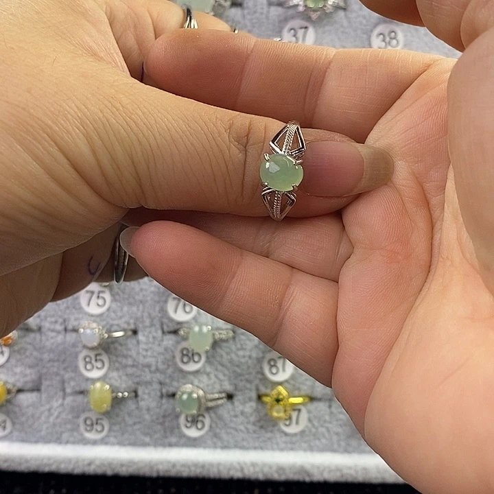 未镶嵌戒指翡翠狮*座缅甸