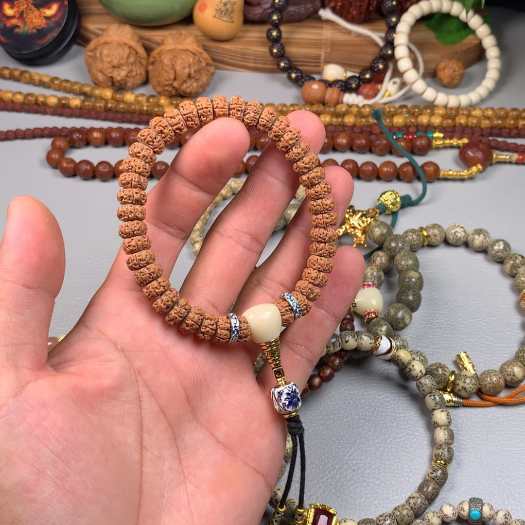 吊坠金刚菩提。。。。。。。。。。