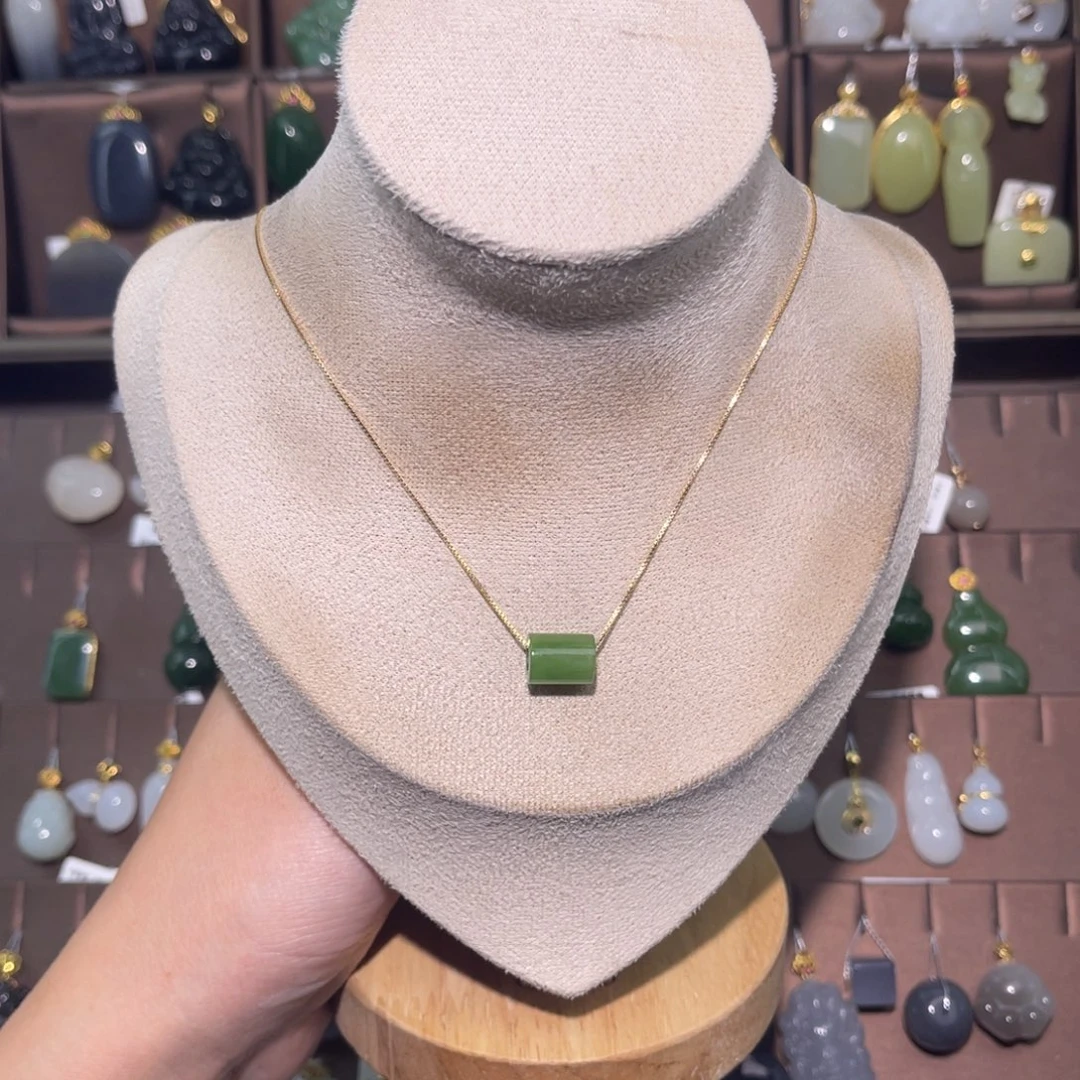 是****和田玉18K金镶嵌吊坠(赠链)