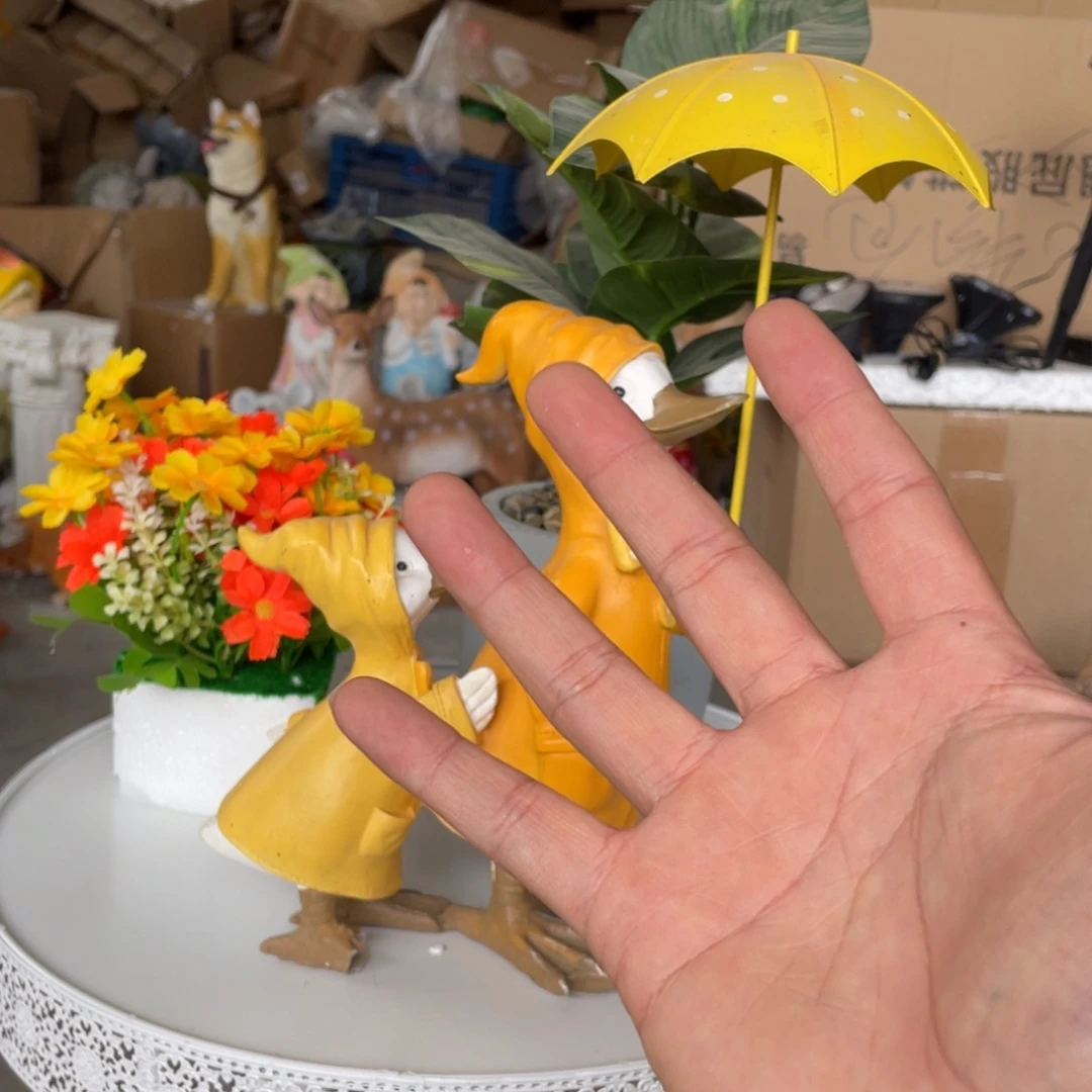 【闪购商品】树脂打伞母子鸭摆件