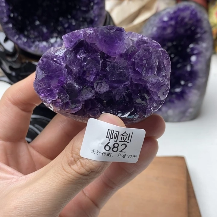 紫晶未镶嵌大型摆件（非配饰）
