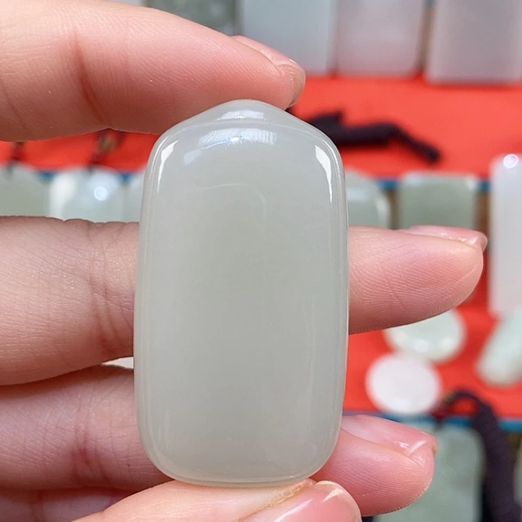 【闪购商品】颈饰未镶嵌和田玉