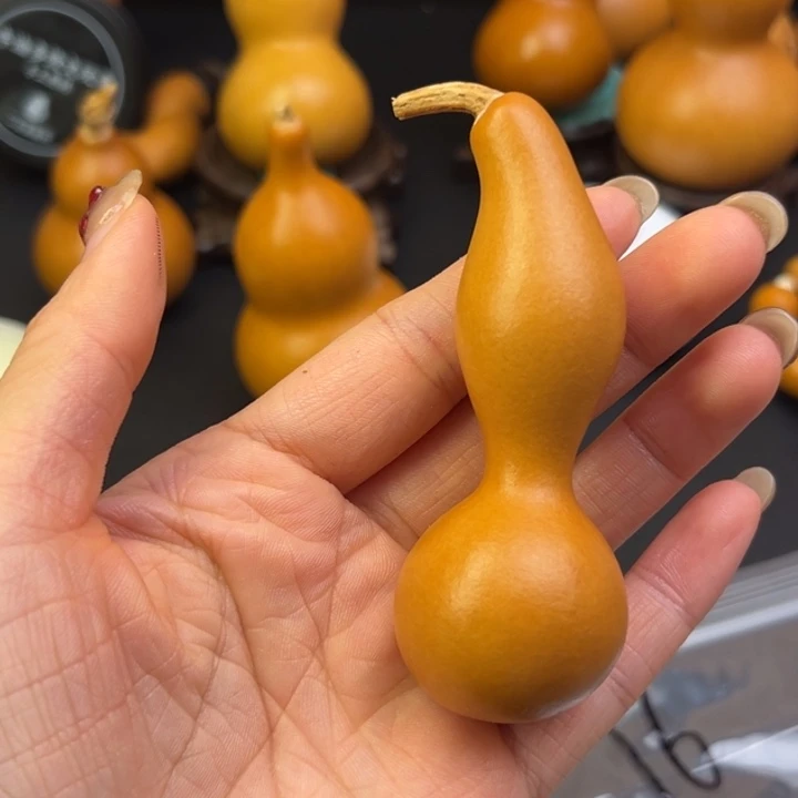 连*葫芦葫芦有三个点点磕了