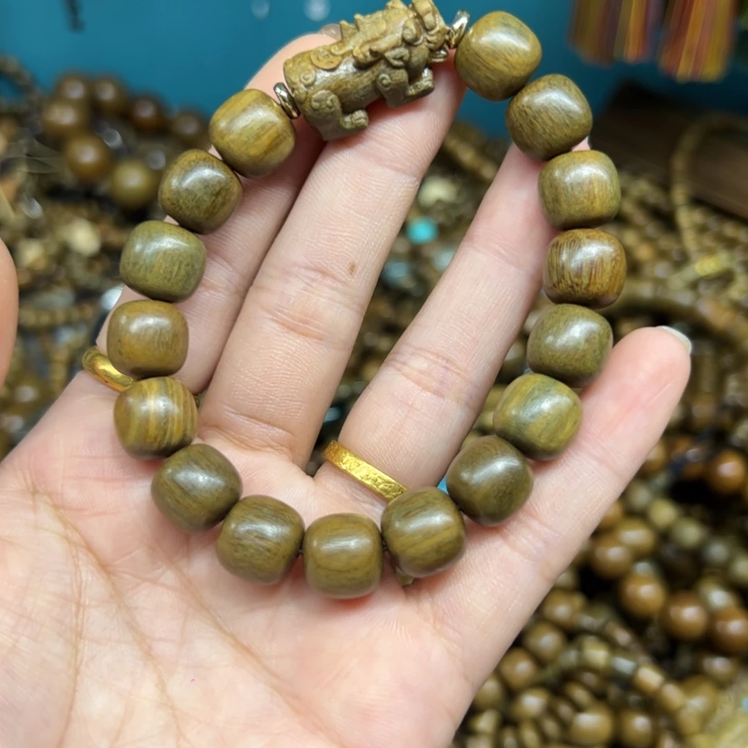 维腊木（绿檀）无事牌