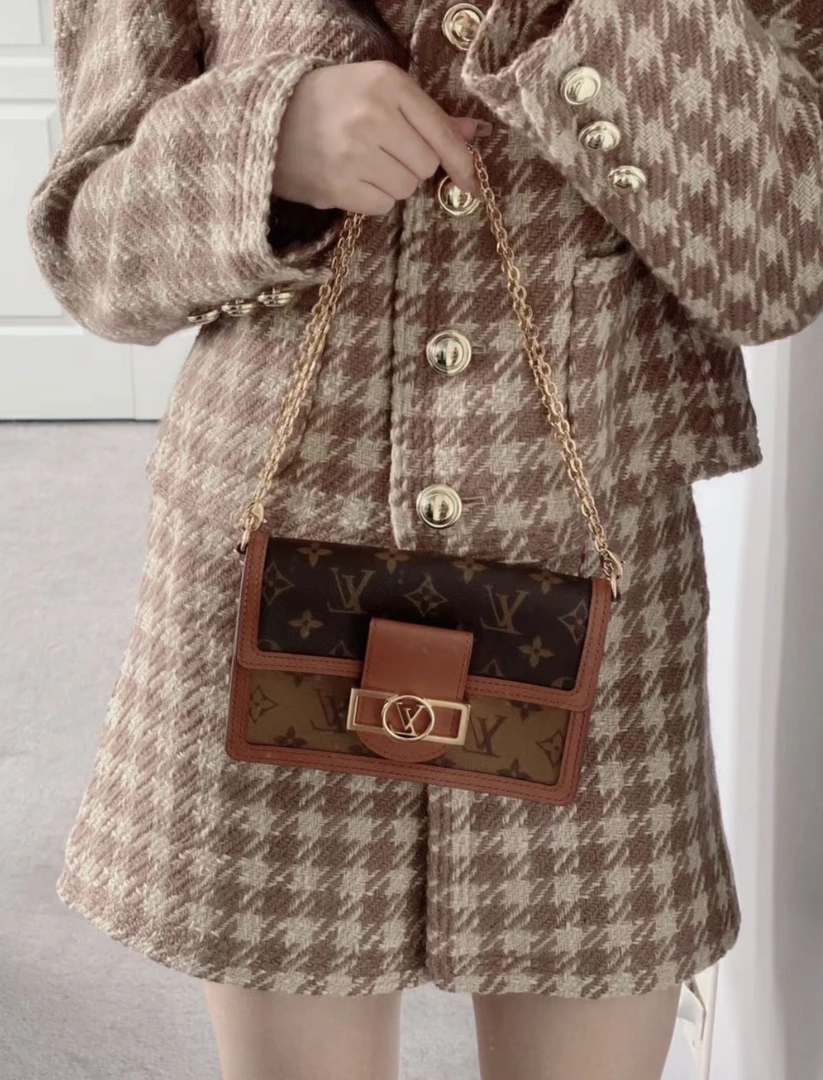 95新 LouisVuitton/路易威登 老花拼色达芙妮woc-公价18600