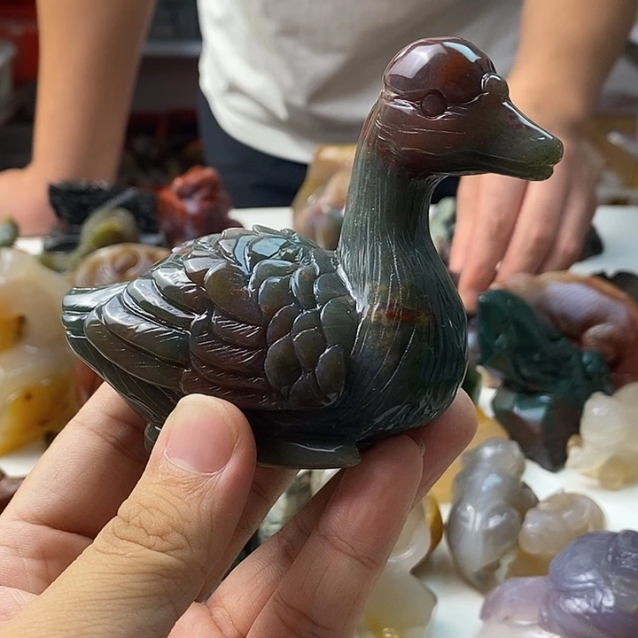 葡***祖玛瑙/玉髓未镶嵌颈饰