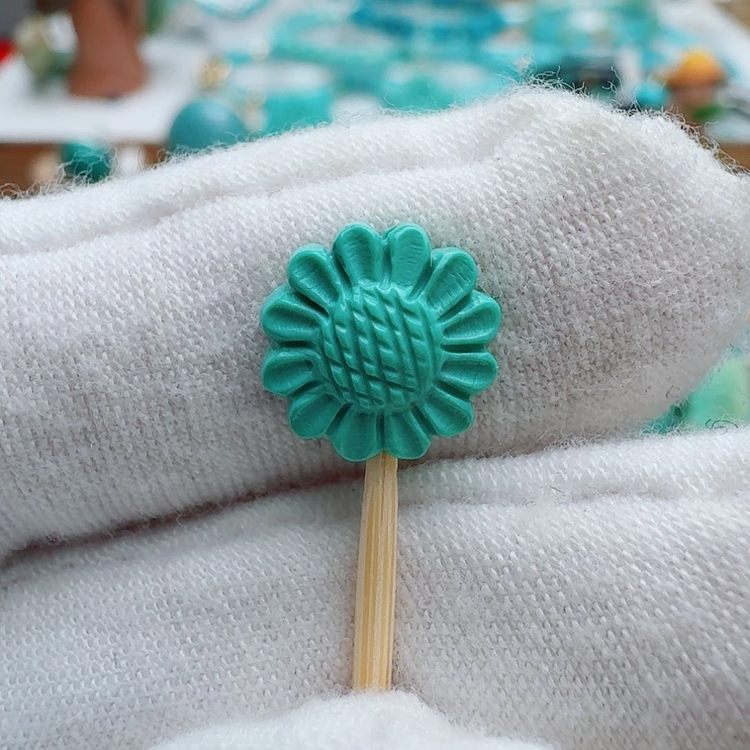 未镶嵌绿松石珠宝奇石