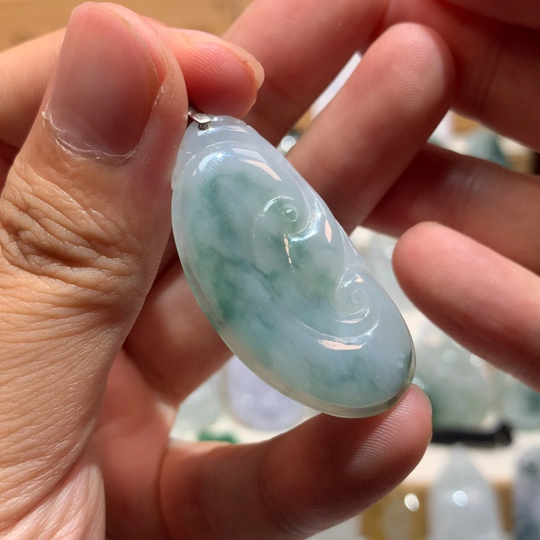 吊坠(不含链)未镶嵌翡翠