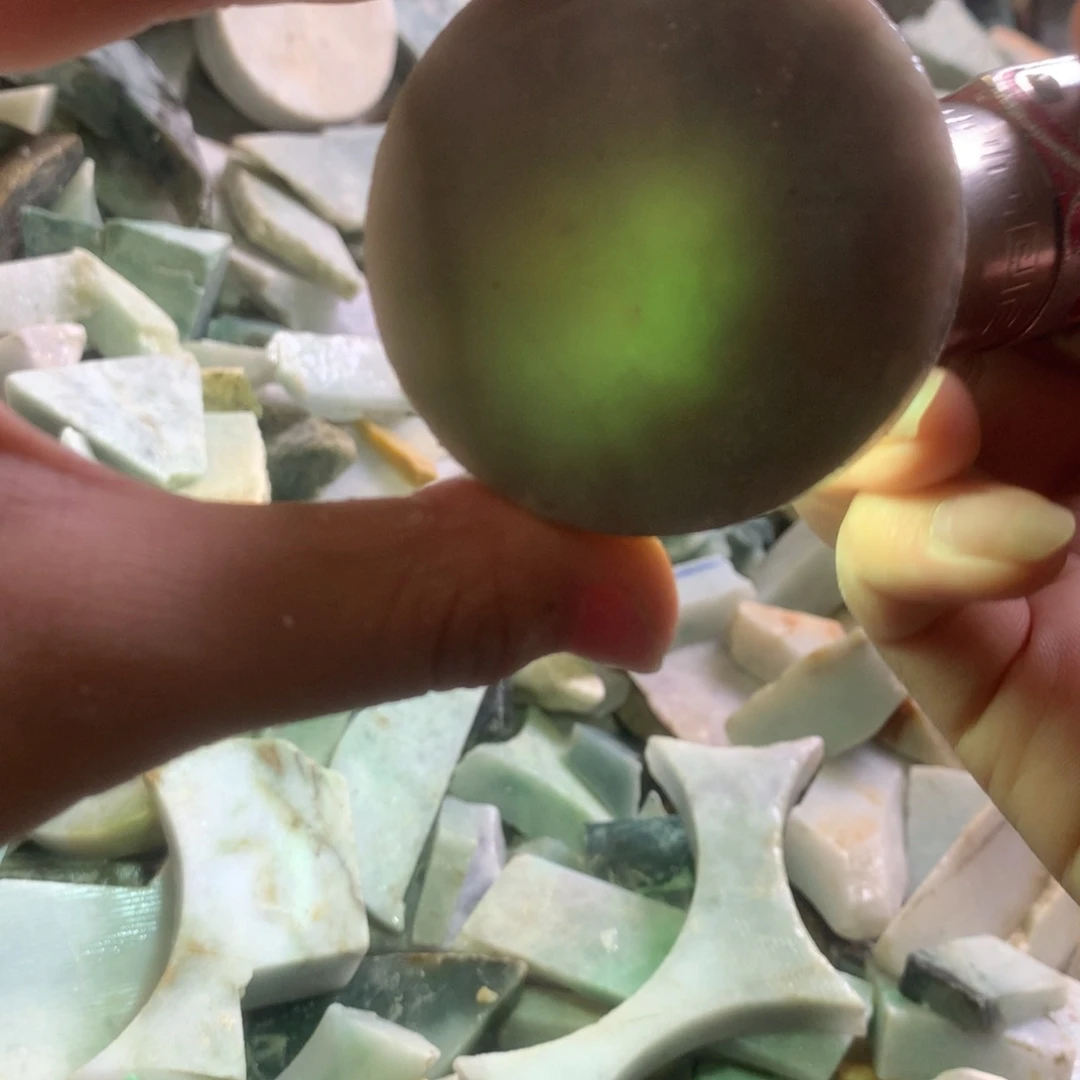 翡翠颈饰未镶嵌缅甸翡翠