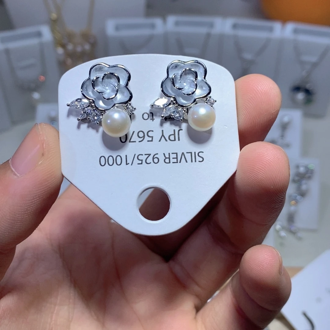 淡水珍珠银S925镶嵌耳饰