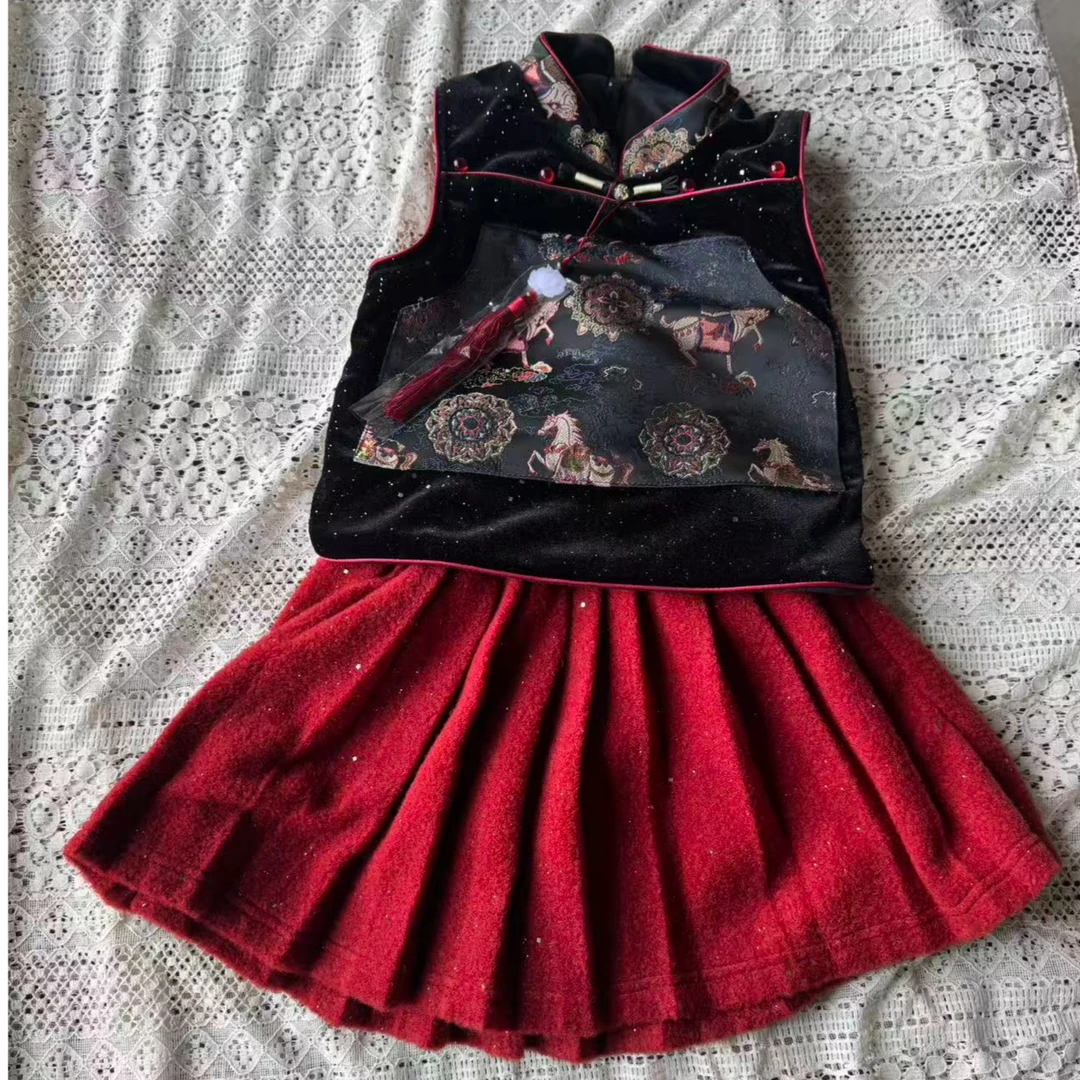 新中式小马马甲红色百褶裙套装