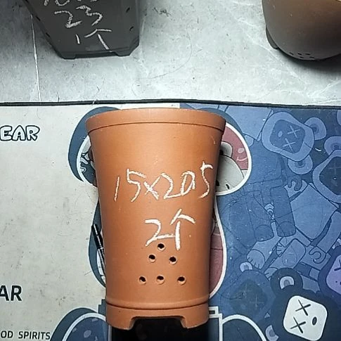 红泥新品两个花盆微瑕