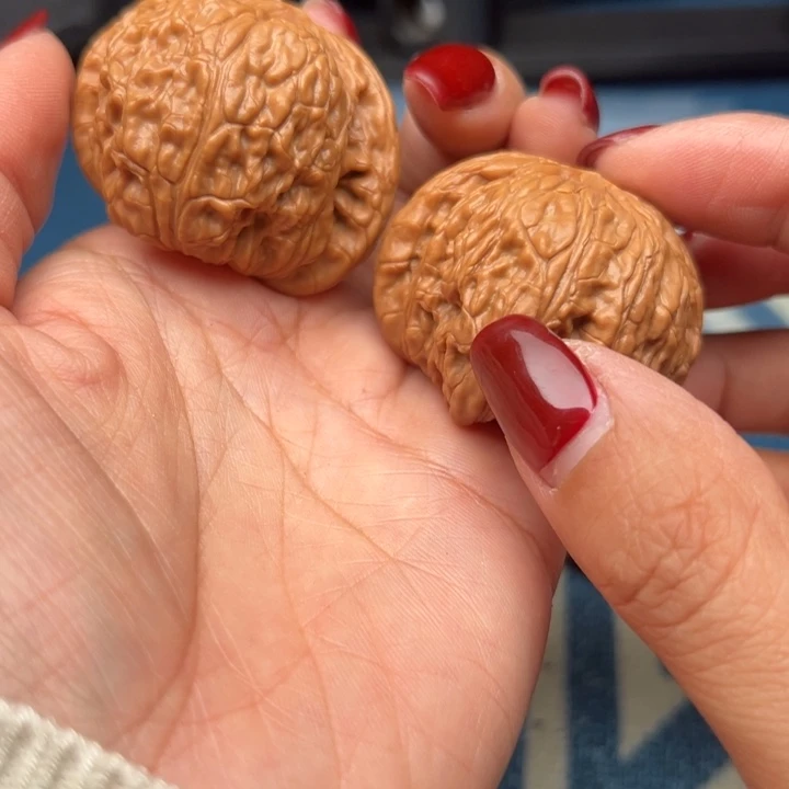 吊坠桃核文玩泥鳅背