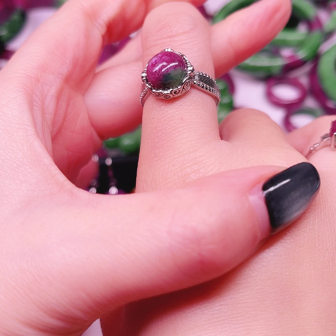 红宝石未镶嵌戒指