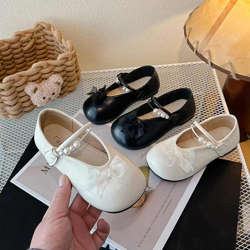2025年春季新款时尚公主浅口小童皮鞋春季皮革拼接女宝洋气豆豆鞋