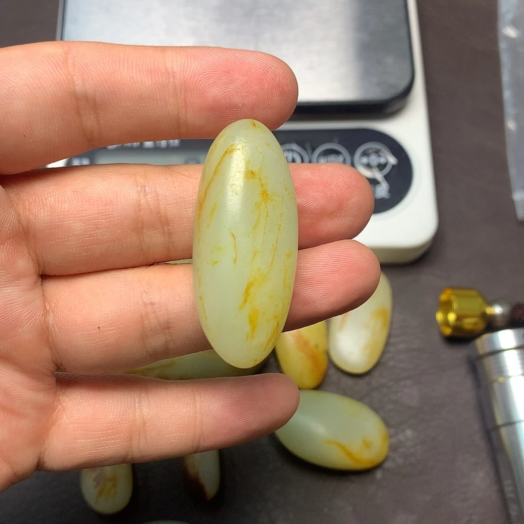 和田玉（糖玉）未镶嵌挂件