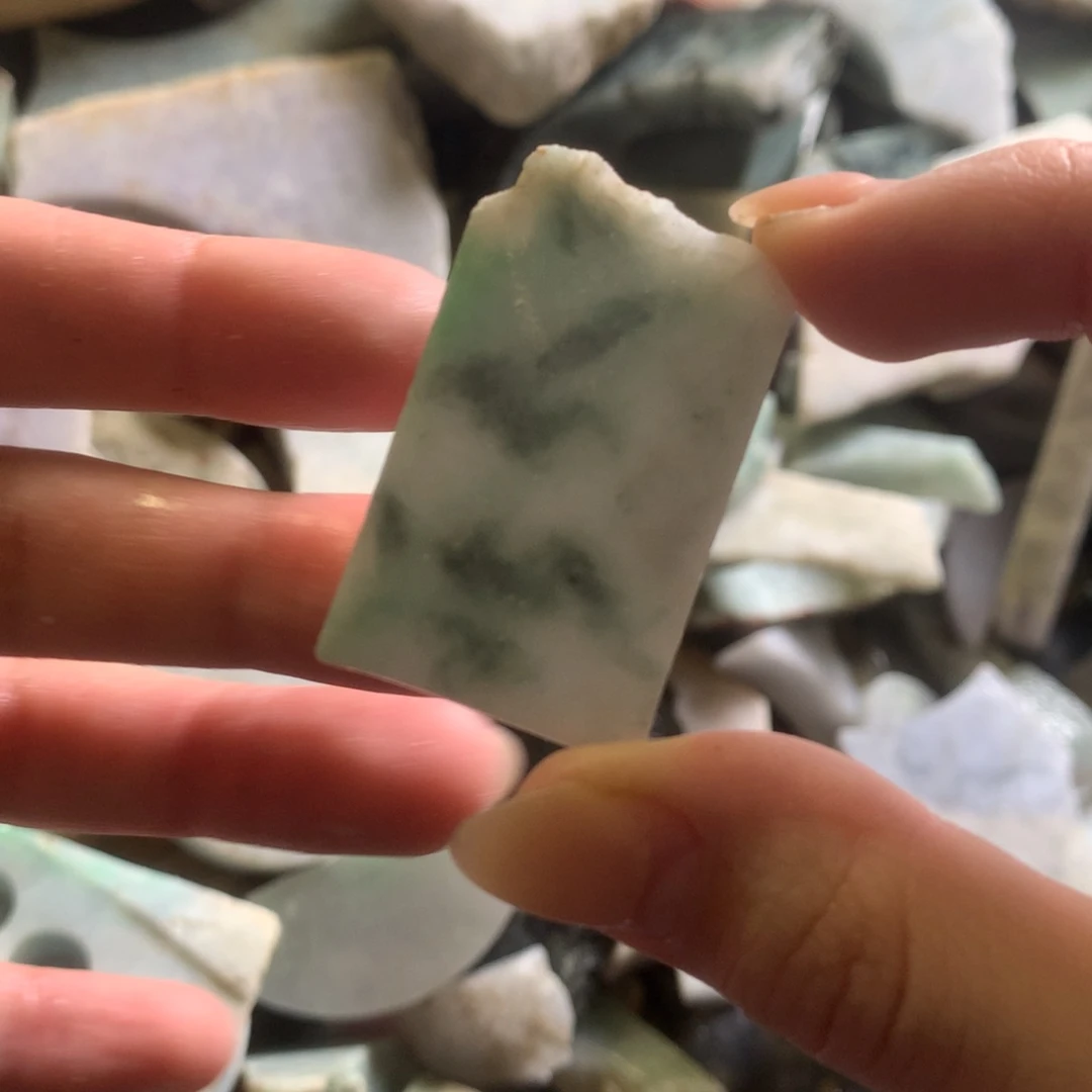 翡翠颈饰未镶嵌缅甸翡翠