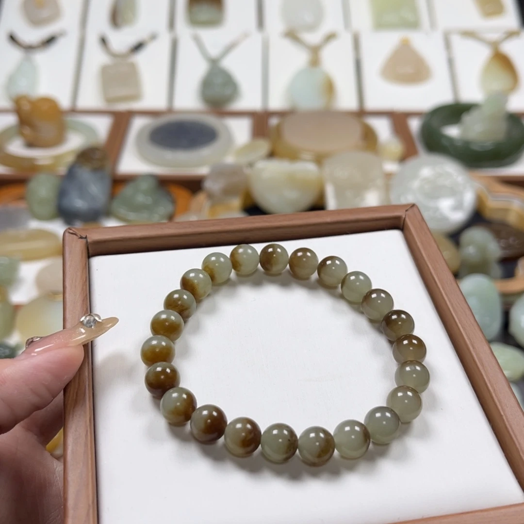 •***狗和田玉未镶嵌颈饰