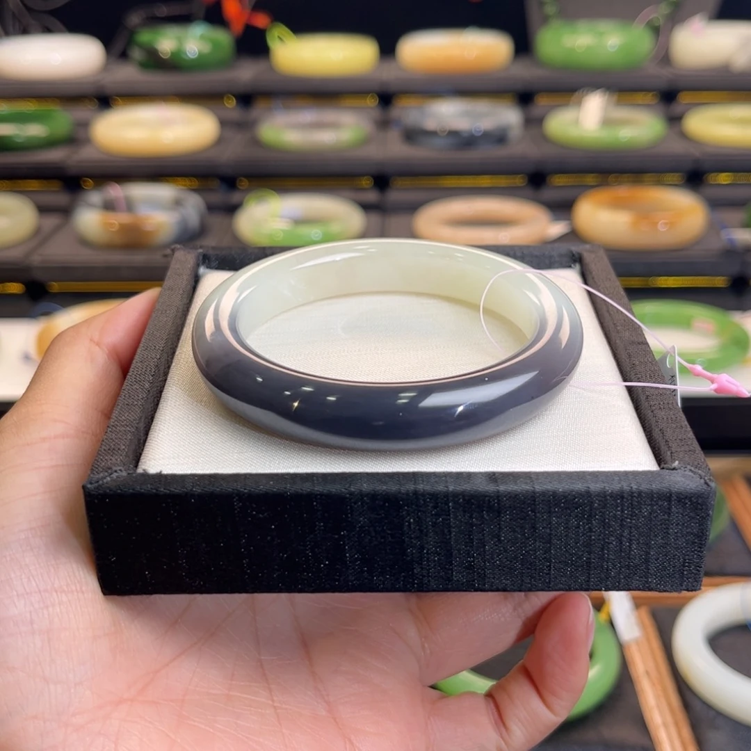 和田玉未镶嵌手镯晴紫