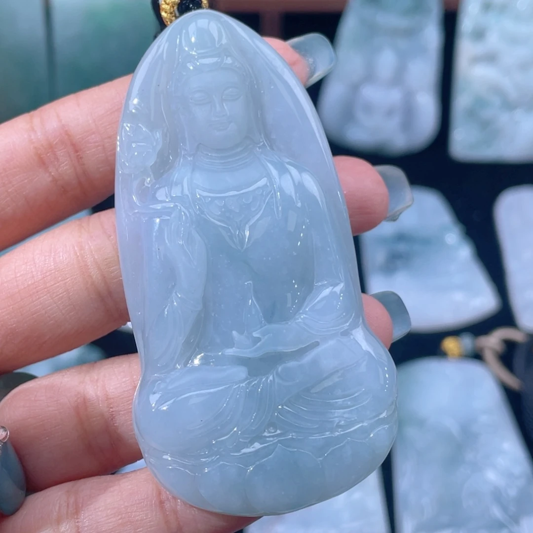 翡翠未镶嵌颈饰观音