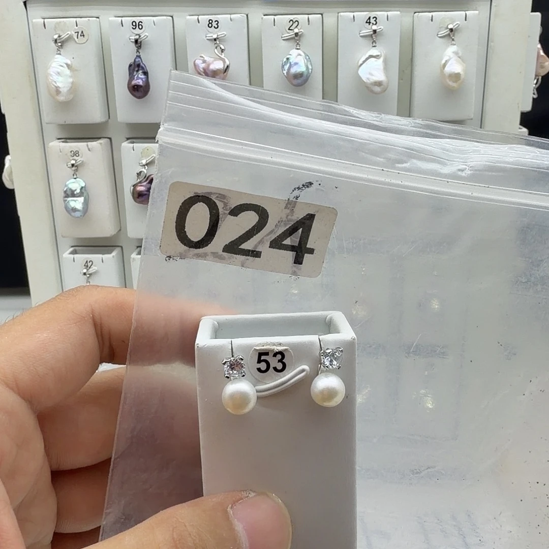 淡水珍珠颈饰合金