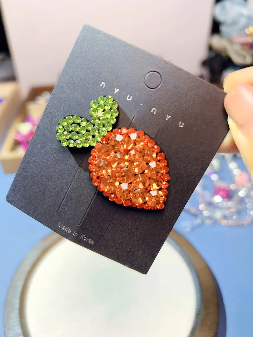 爆闪胡萝卜奥钻发夹！女式BB夹 显白减龄神器 ins风氛围感边夹发饰