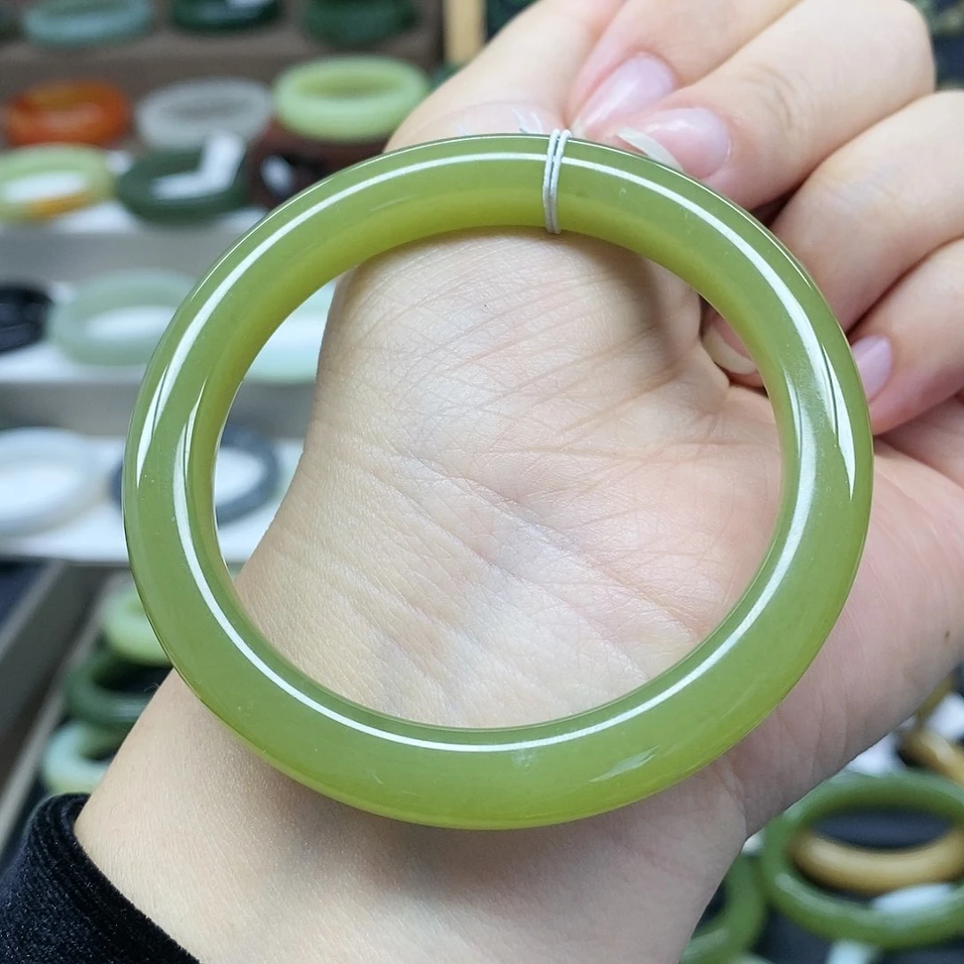 【闪购商品】未镶嵌手镯和田玉