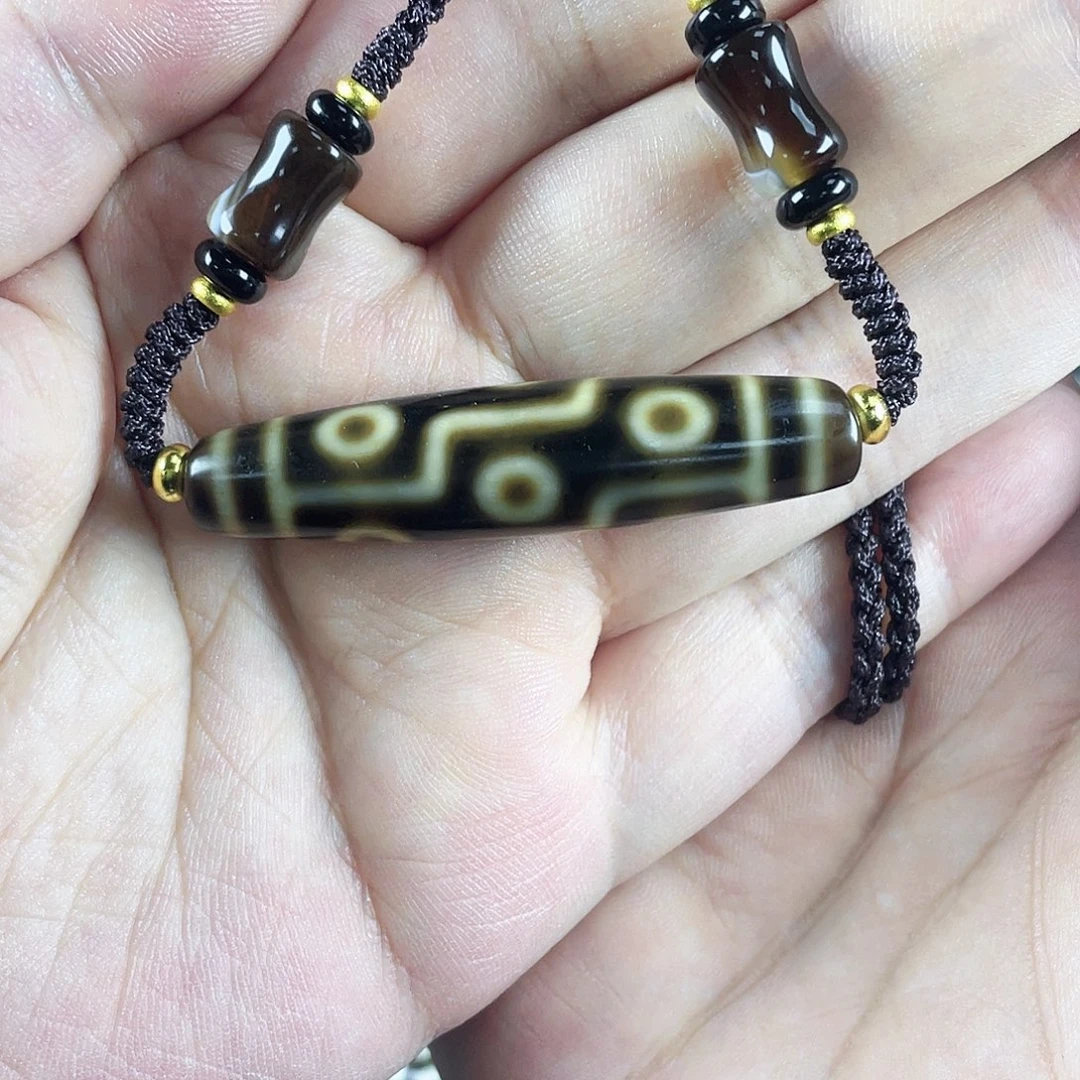 玛瑙/玉髓合金颈饰张奎