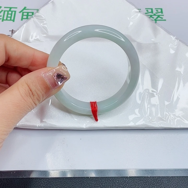 星***海未镶嵌手镯翡翠冰晴手镯