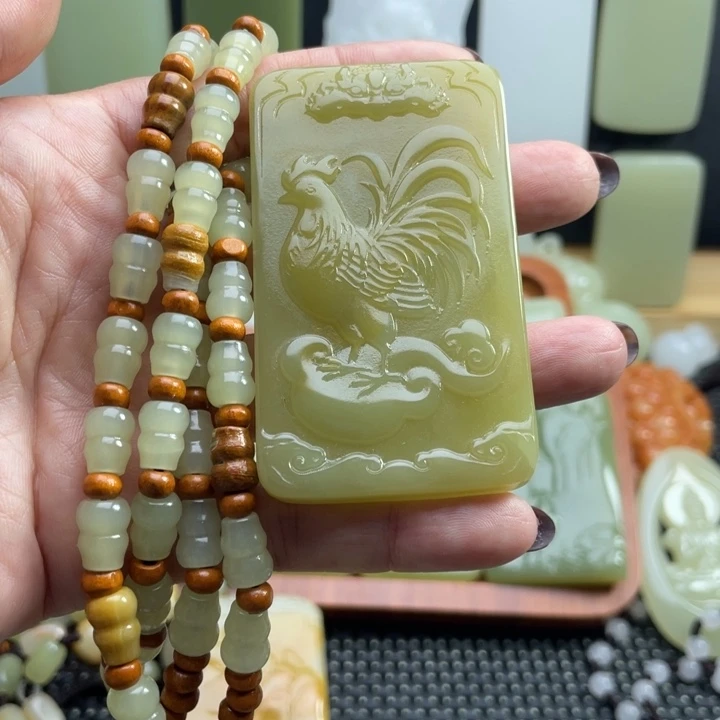 星***烂新疆昆仑山料生肖鸡