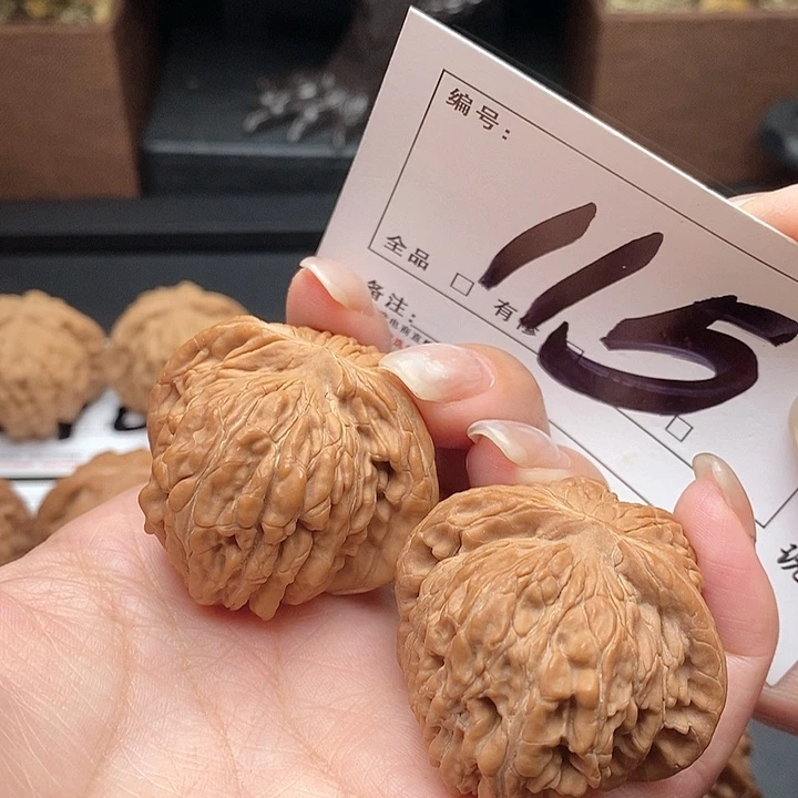 文玩核桃吊坠115号 42尺 楼