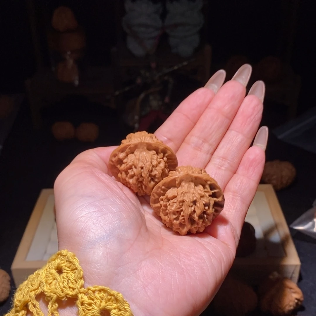 文玩核桃吊坠秦闷36+