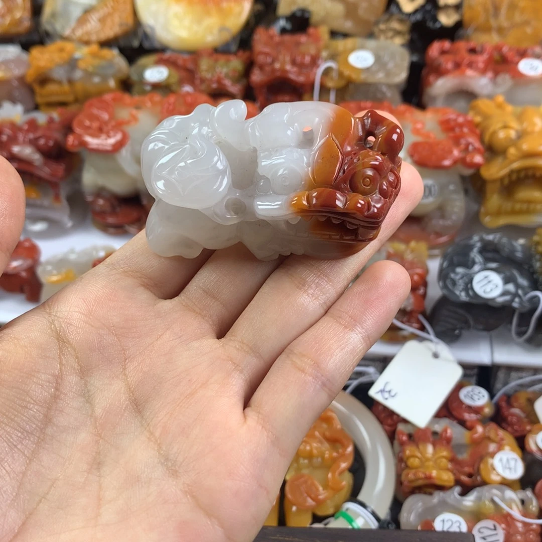 石英质玉（黄龙玉）未镶嵌挂件