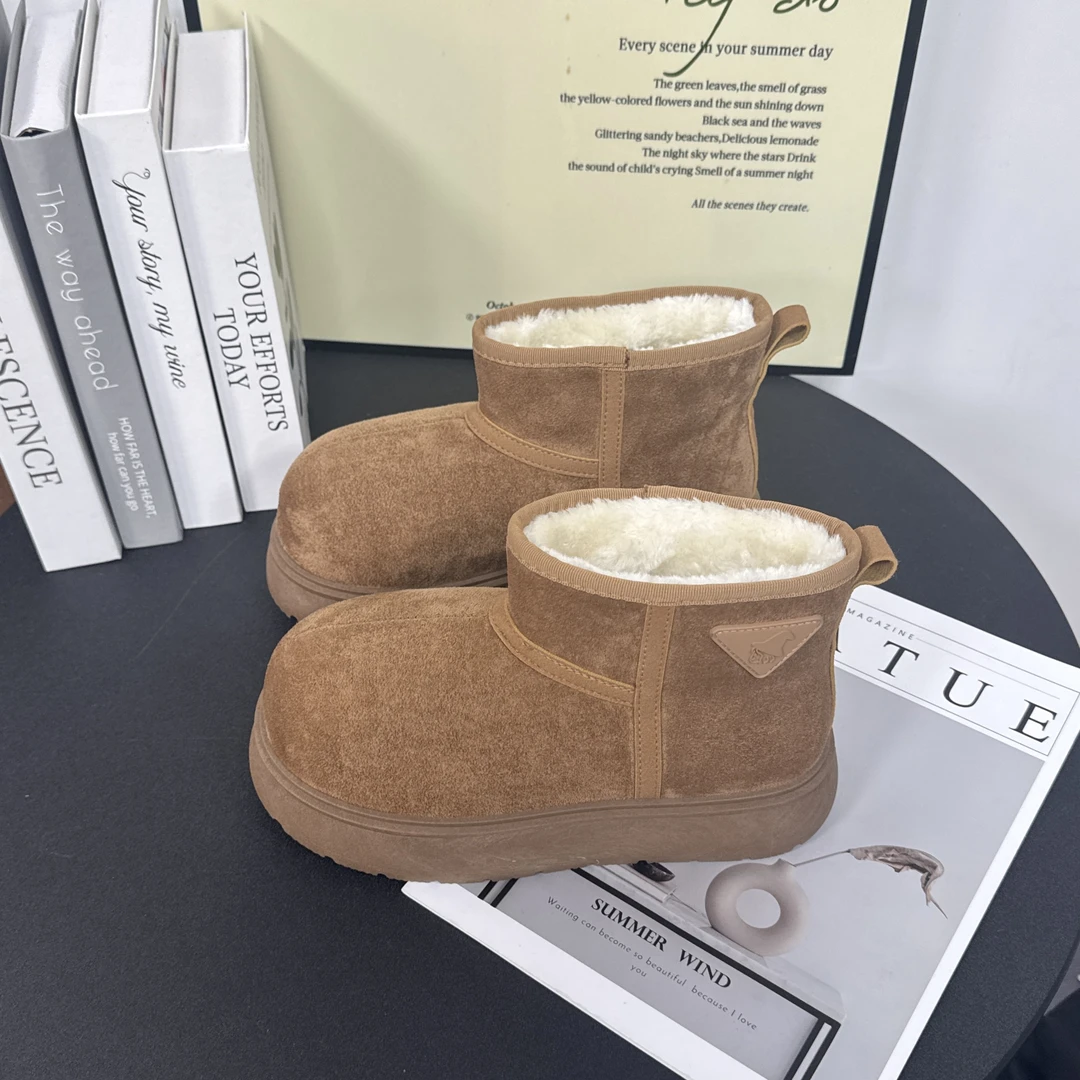 巫六七雪地靴2025冬季新款加厚加棉保暖中筒棉鞋厚底面包