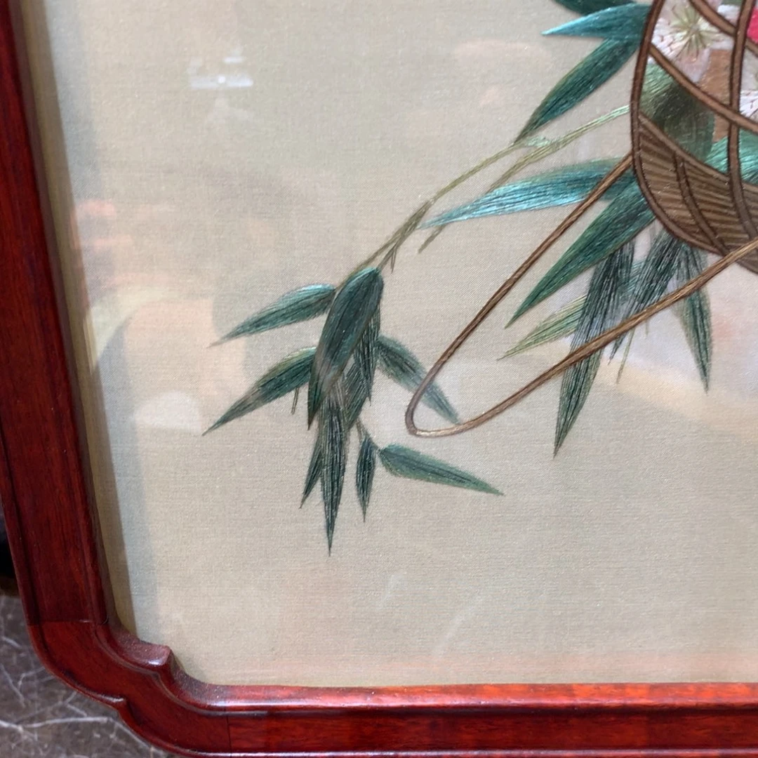 梦***莲刺绣鱼篓花篮补差价