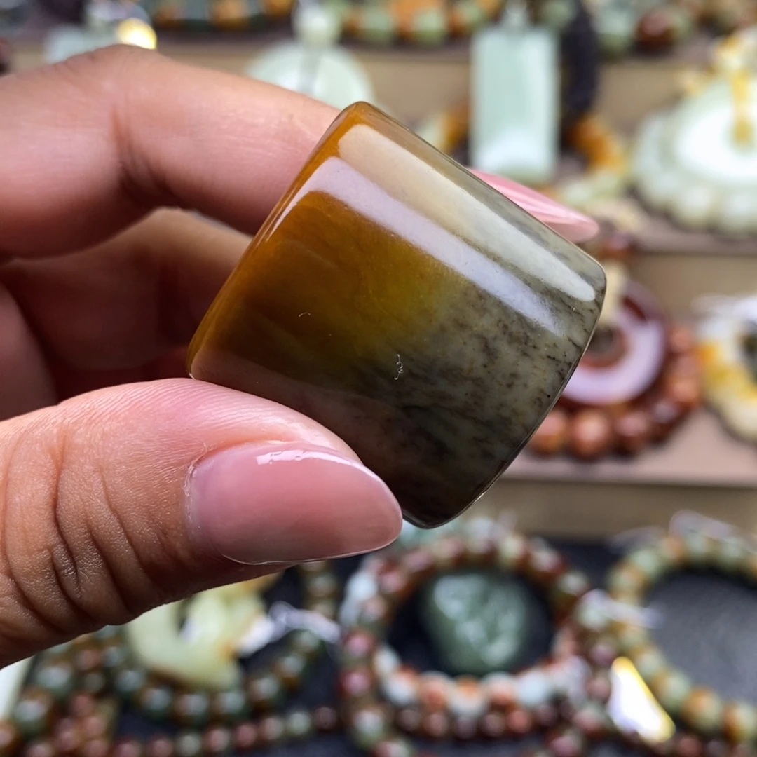 透闪石质玉未镶嵌吊坠(不含链)