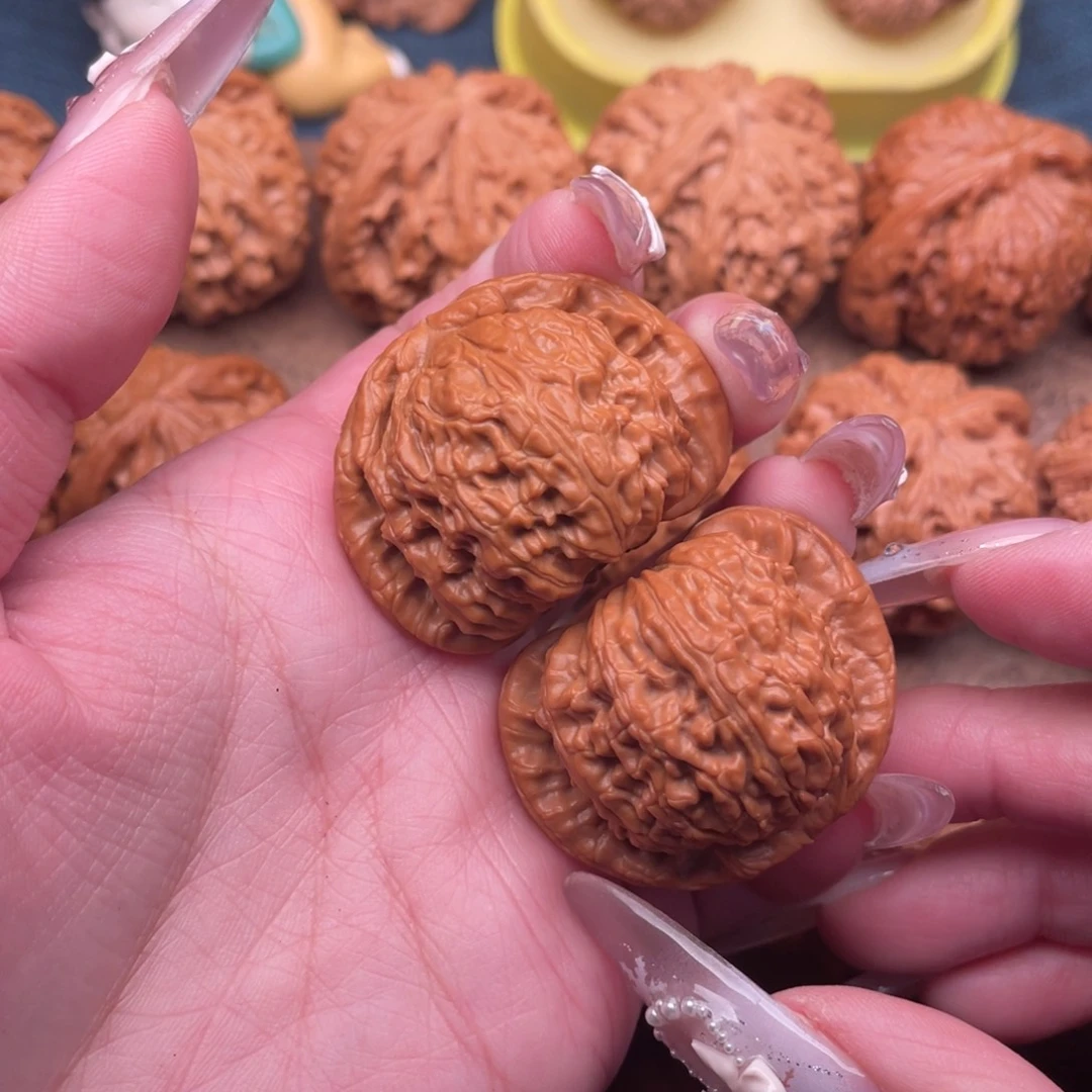 灰***灰把件文玩核桃全品毕业白狮子40