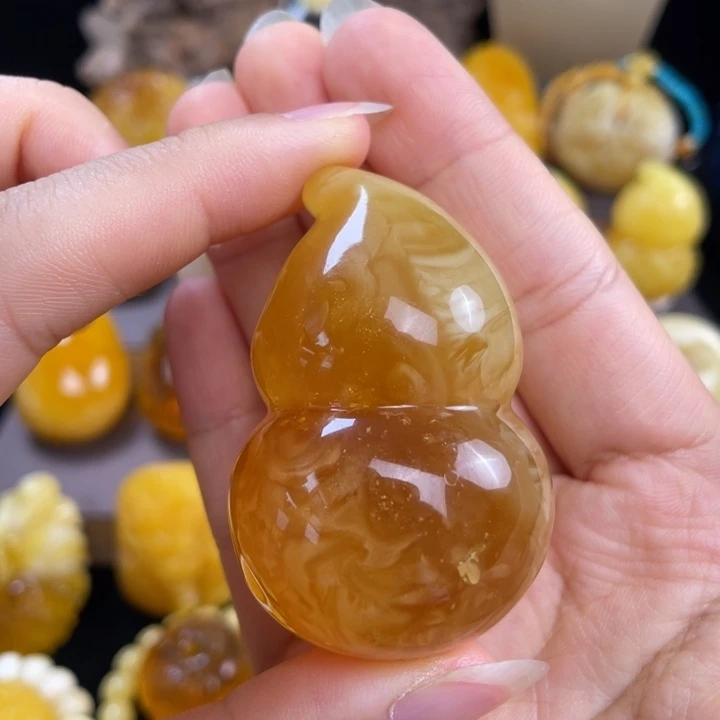 琥珀未镶嵌珠宝奇石