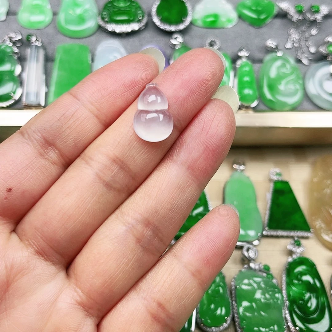 翡翠颈饰未镶嵌裸石