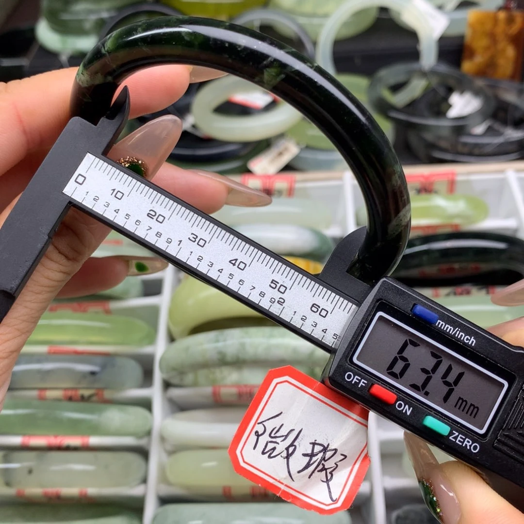 蛇纹石玉未镶嵌手镯785
