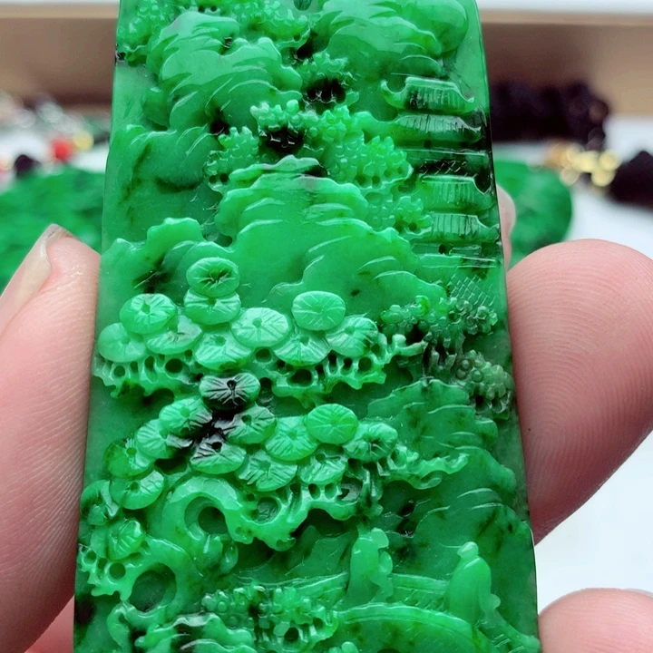 翡翠未镶嵌吊坠(不含链)