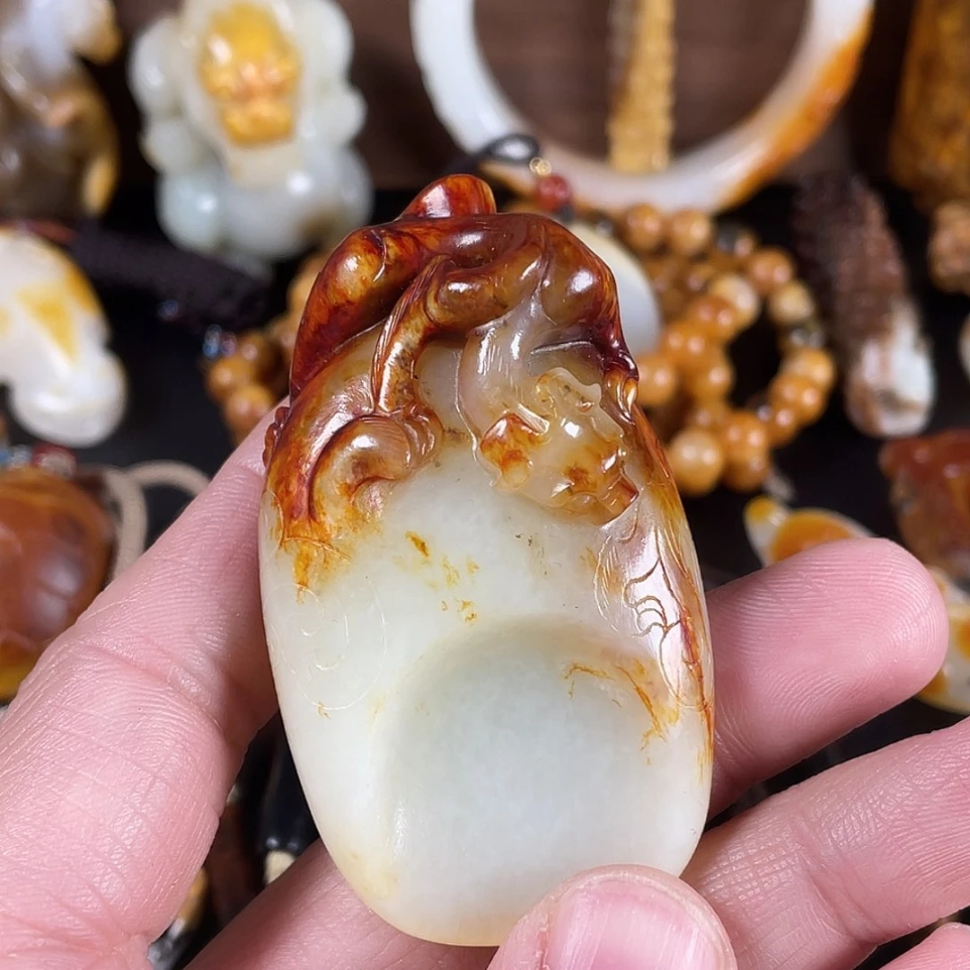 和田玉颈饰未镶嵌夜*