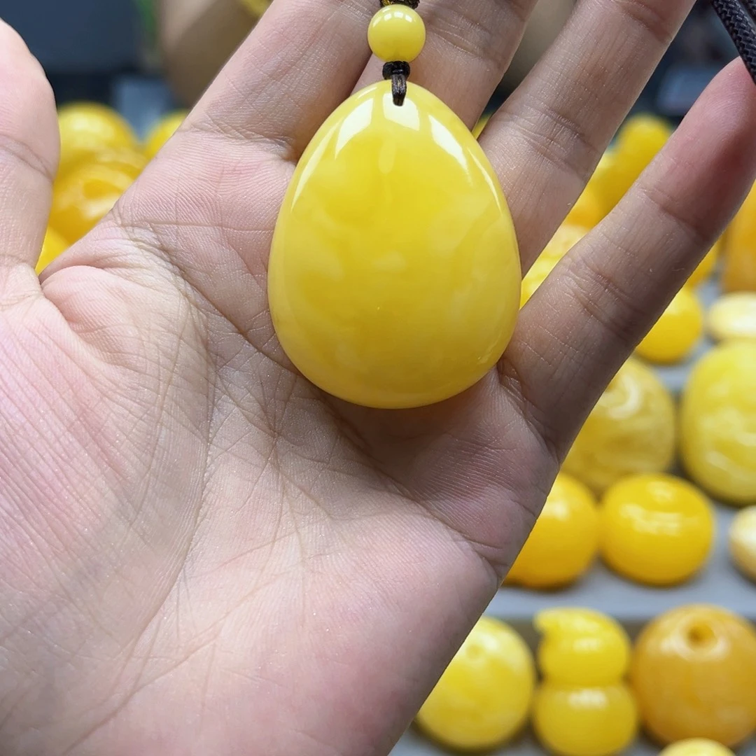 蜜蜡未镶嵌珠宝奇石