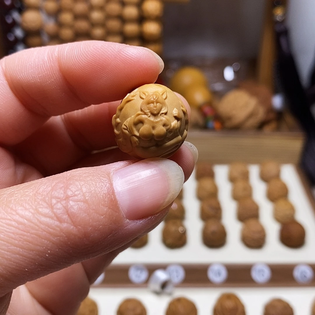 把件核桃九尾狐17左右猴头核桃