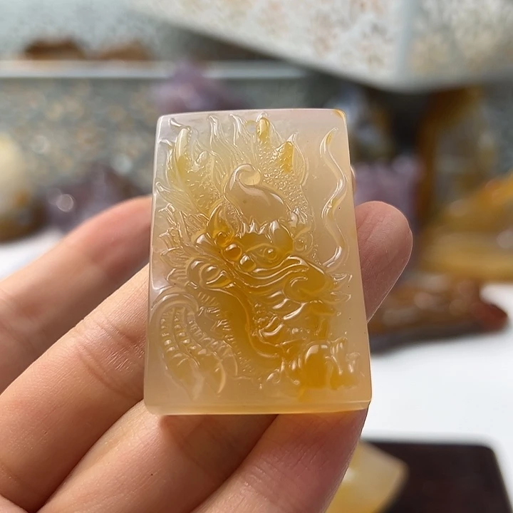 玛瑙/玉髓颈饰未镶嵌