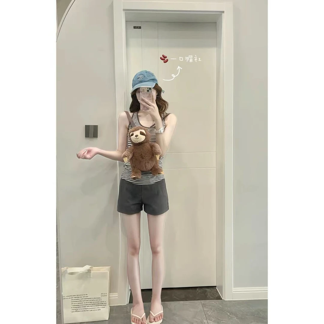 徐秋阳  条纹U领背心 秋季新款百搭时尚休闲显瘦显白背心13353