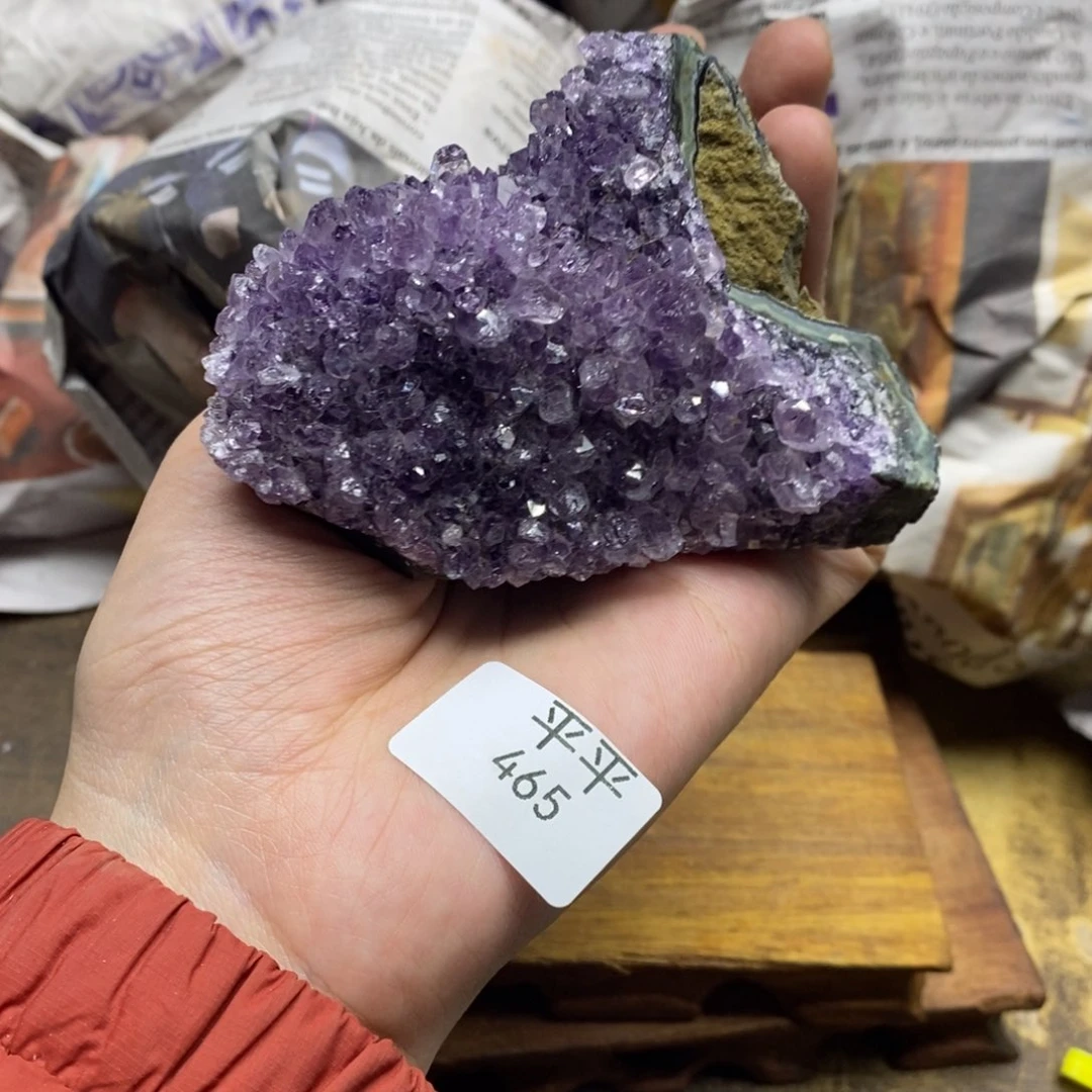 紫晶乌拉圭水晶摆件原石未镶嵌