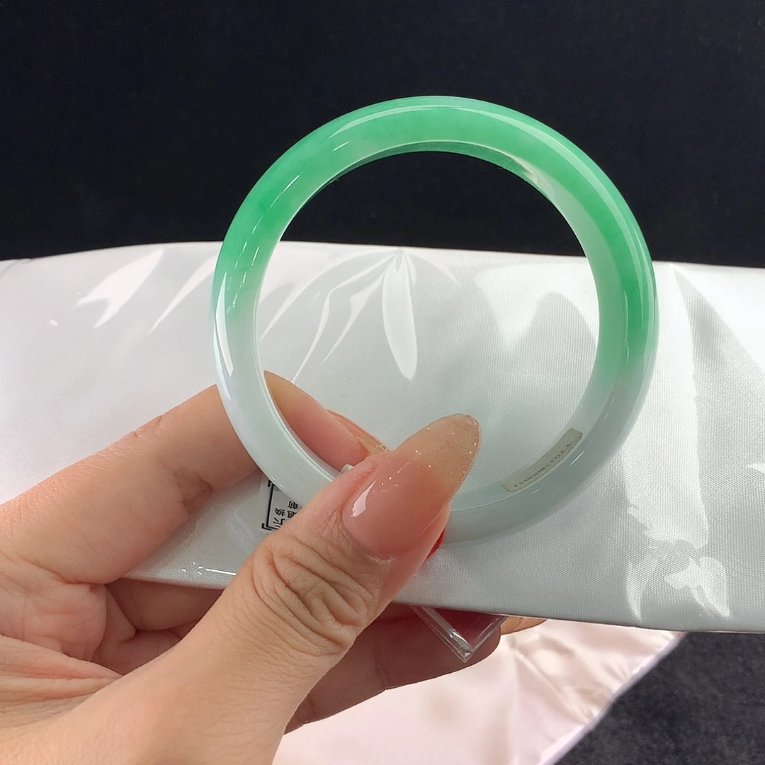 翡翠未镶嵌手镯正59