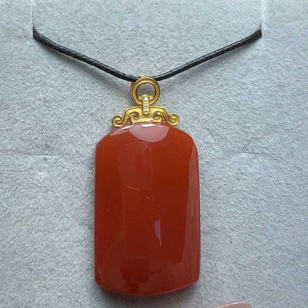 南红玛瑙18K金镶嵌吊坠(不含链)