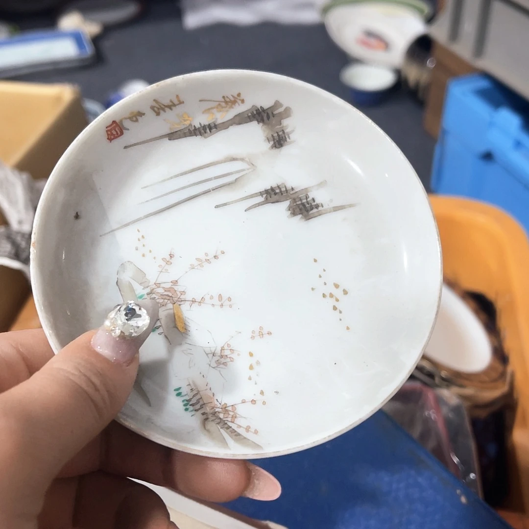 瓷片娱**生美甲等行业也成为世界各国